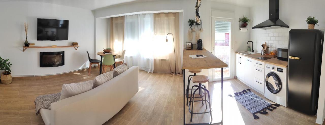 Apartamentos La Casa Del Maestro Алама-де-Арагон Екстер'єр фото